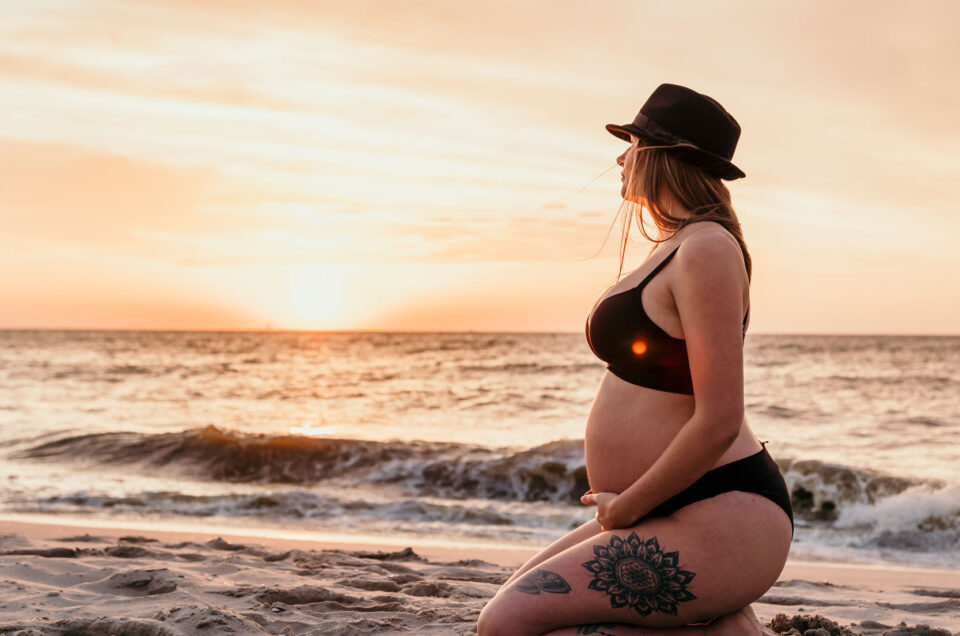 Zwangerschapsshoot aan het strand - Meant to Be